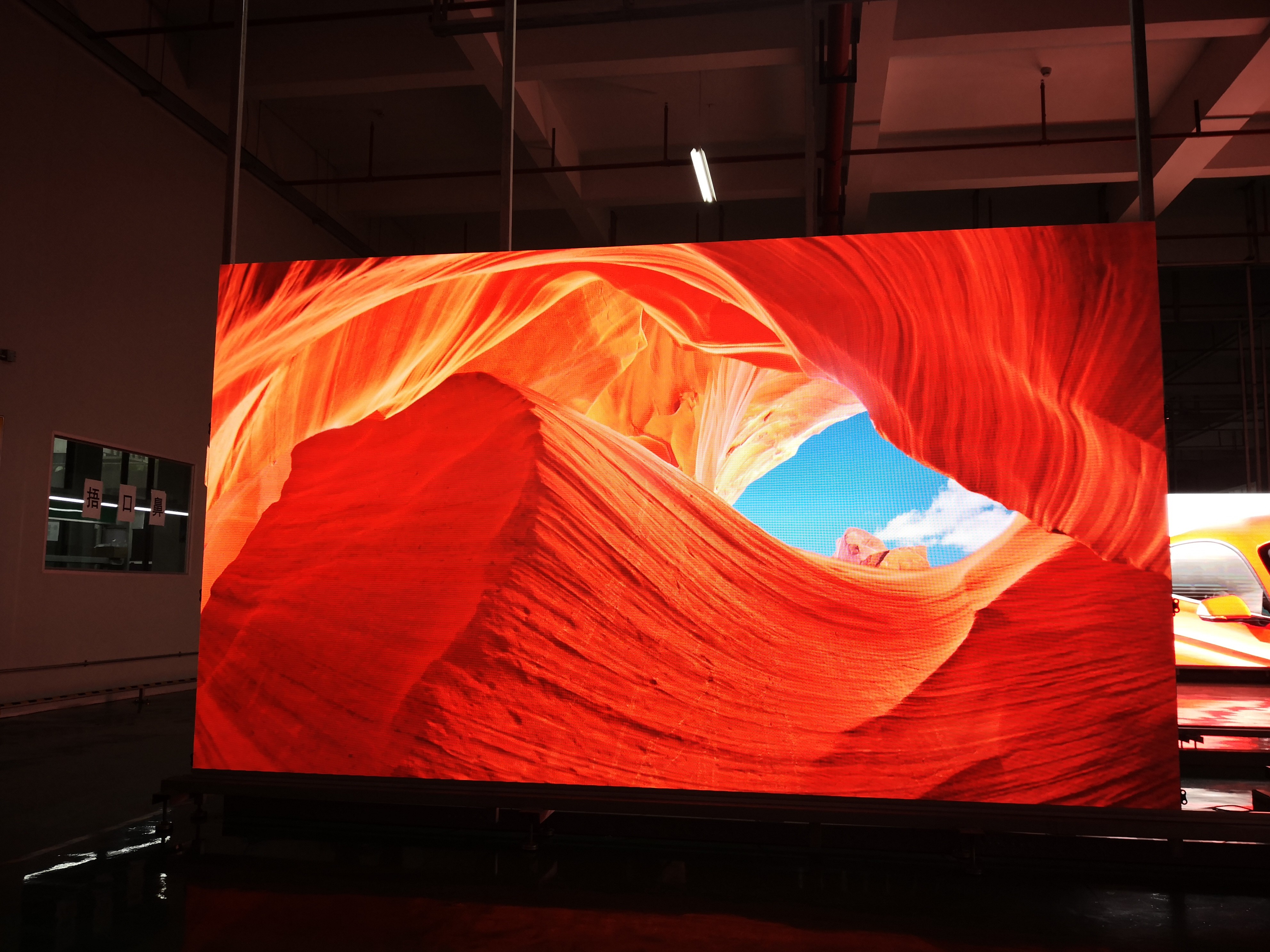 Small Pitch Indoor P2.5 LED Video Wall Panel 1200cd/M2 LED Display Screen